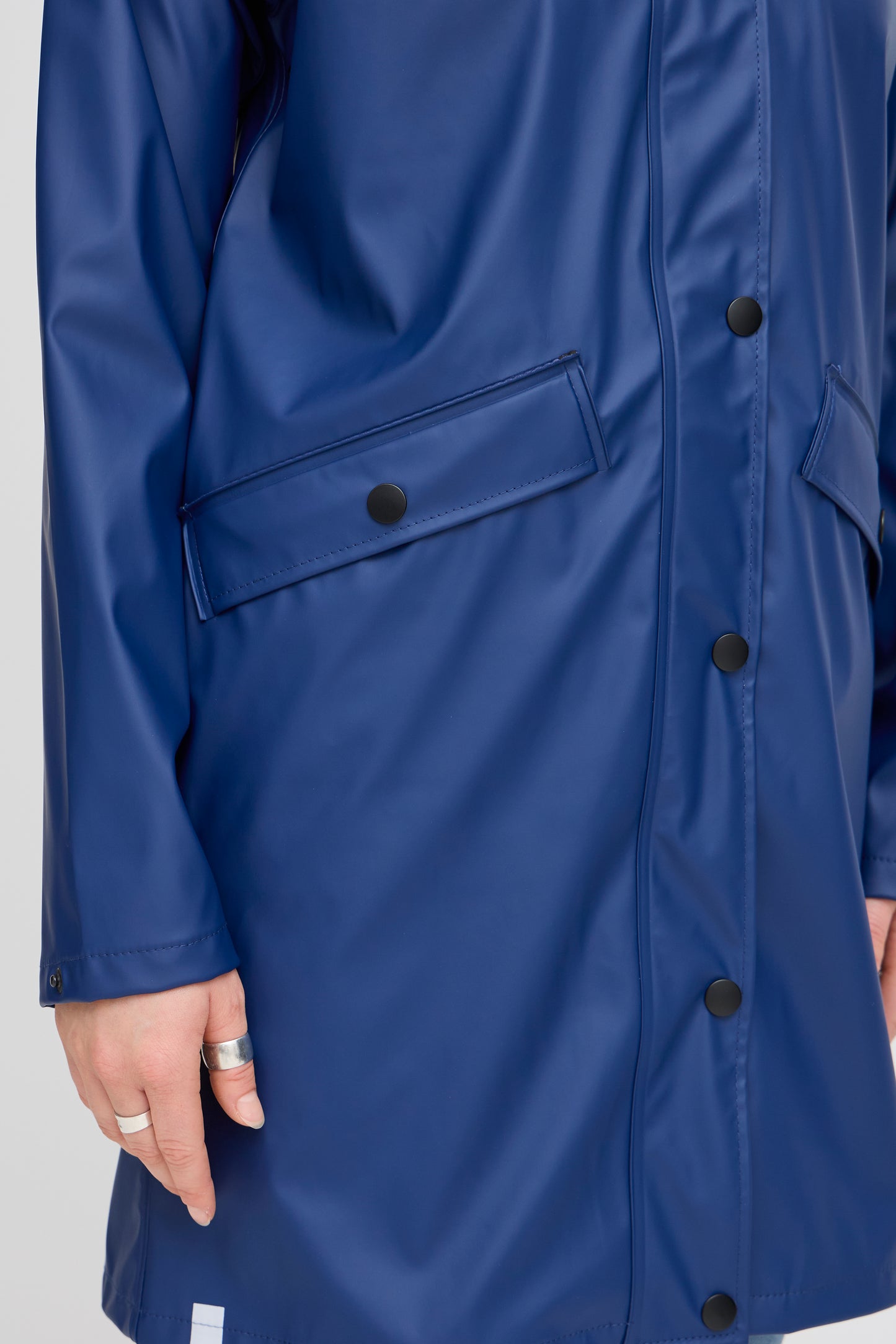 Ichi Ihtazi Raincoat | Medieval Blue