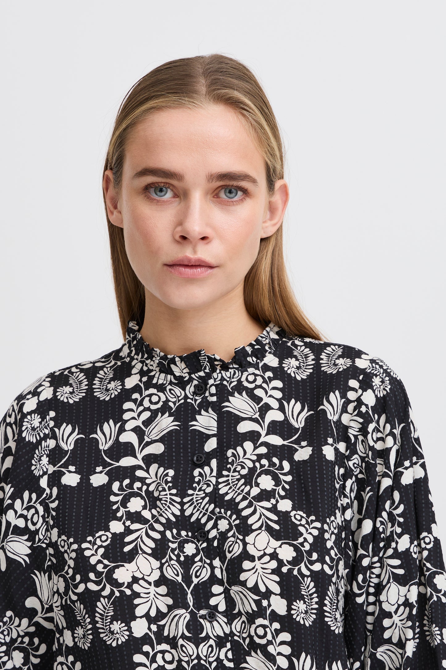 Ichi Ihgocina Shirt | Black Flower