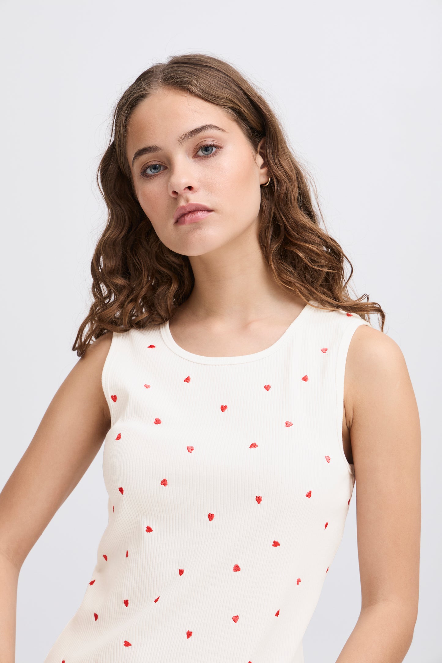 Ichi Ihpalma Vest Top | Cloud Dancer with Heart Emblem