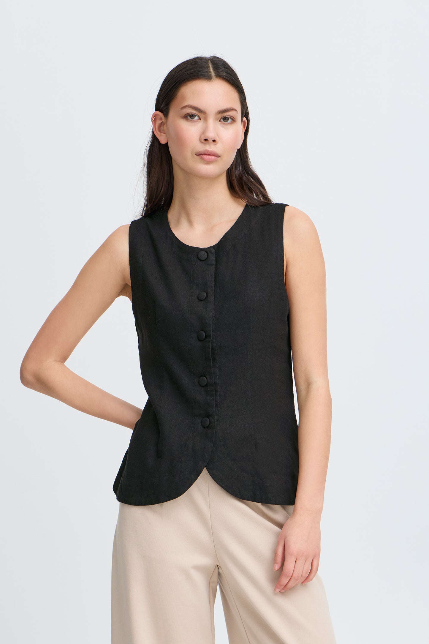 Ichi Linno Waistcoat | Black
