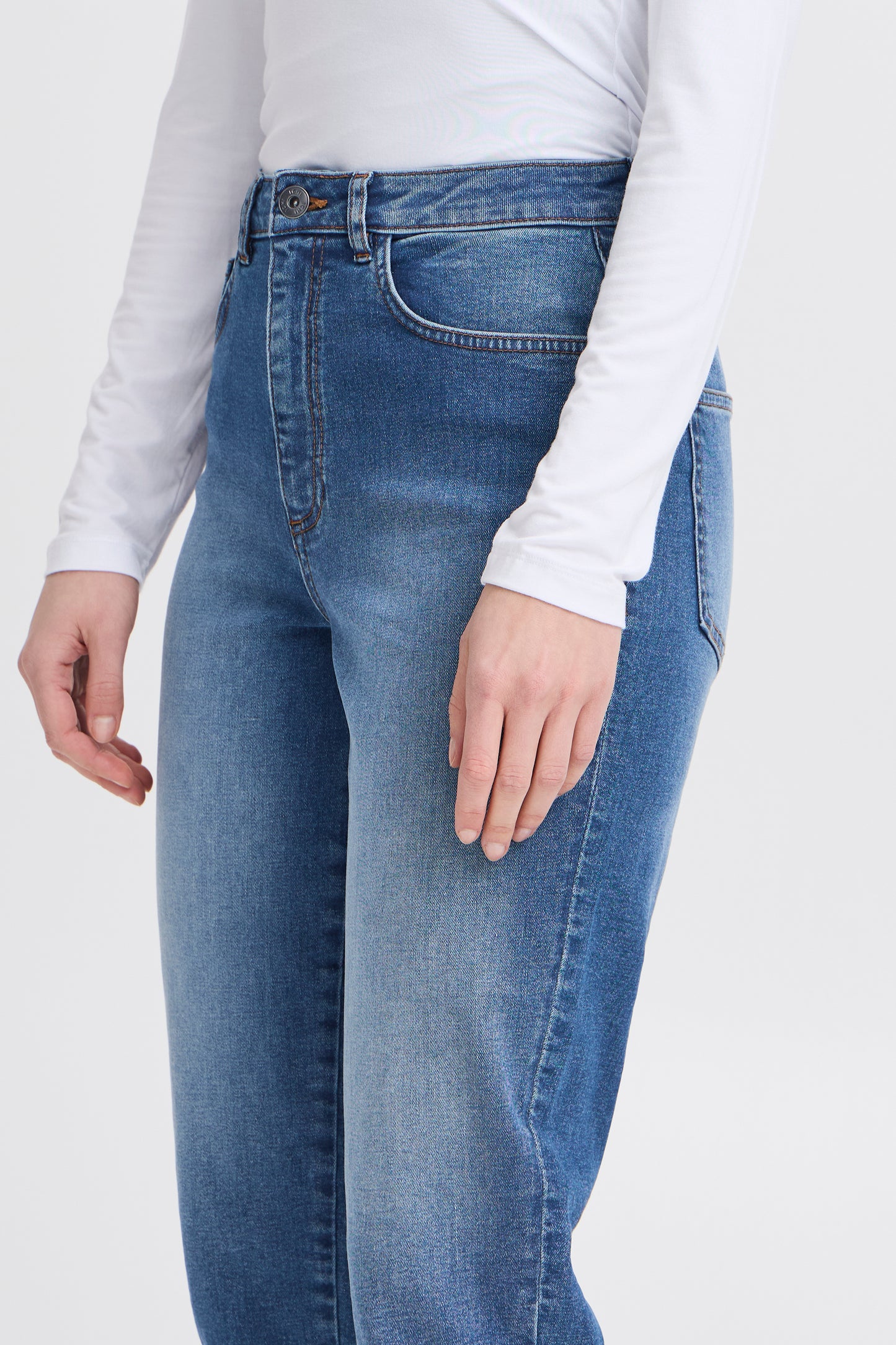 Ichi Ihtwiggy Capri Jeans | Washed Medium Blue