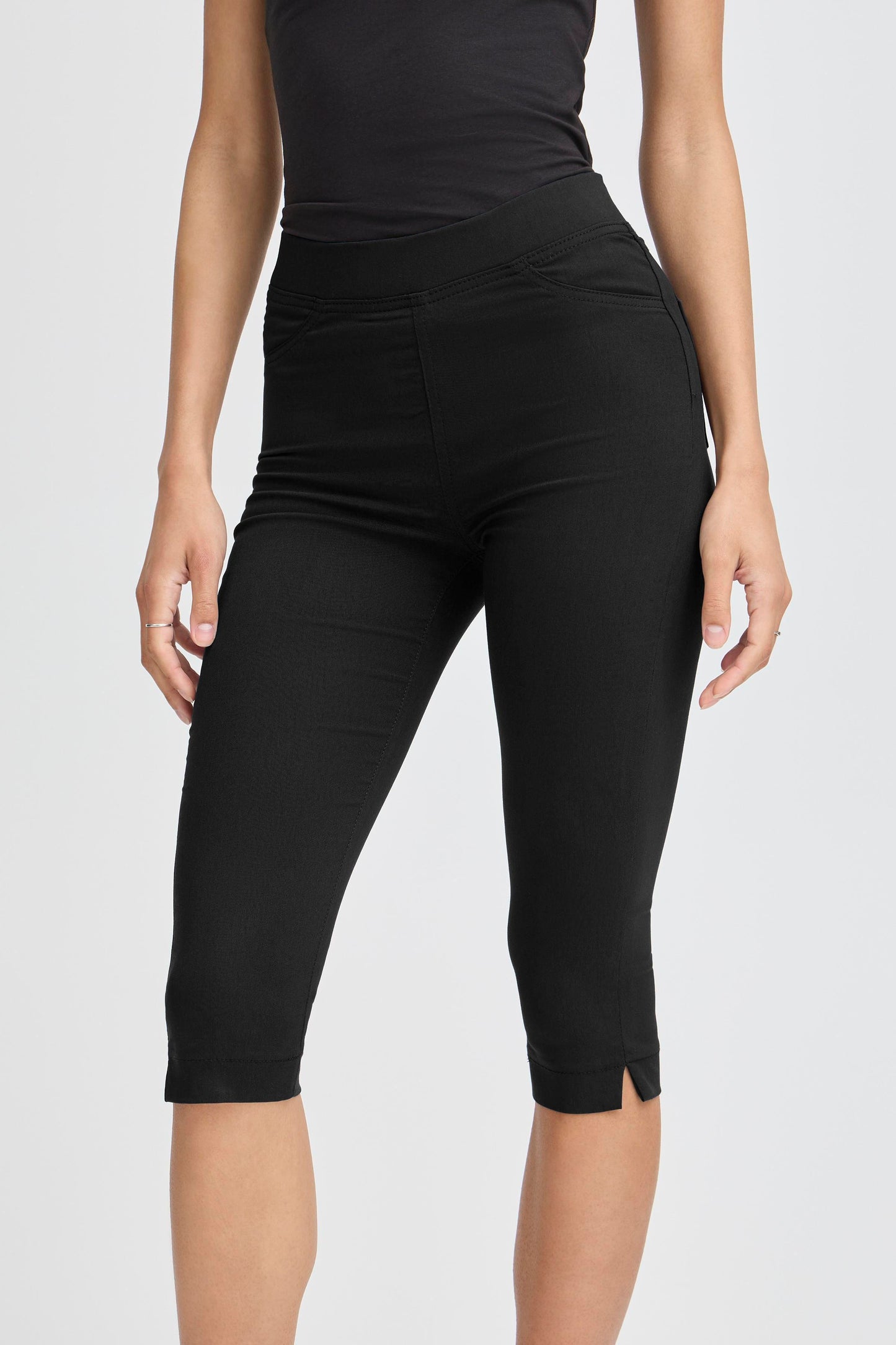 B Young Bykeira Capri Pants | Black