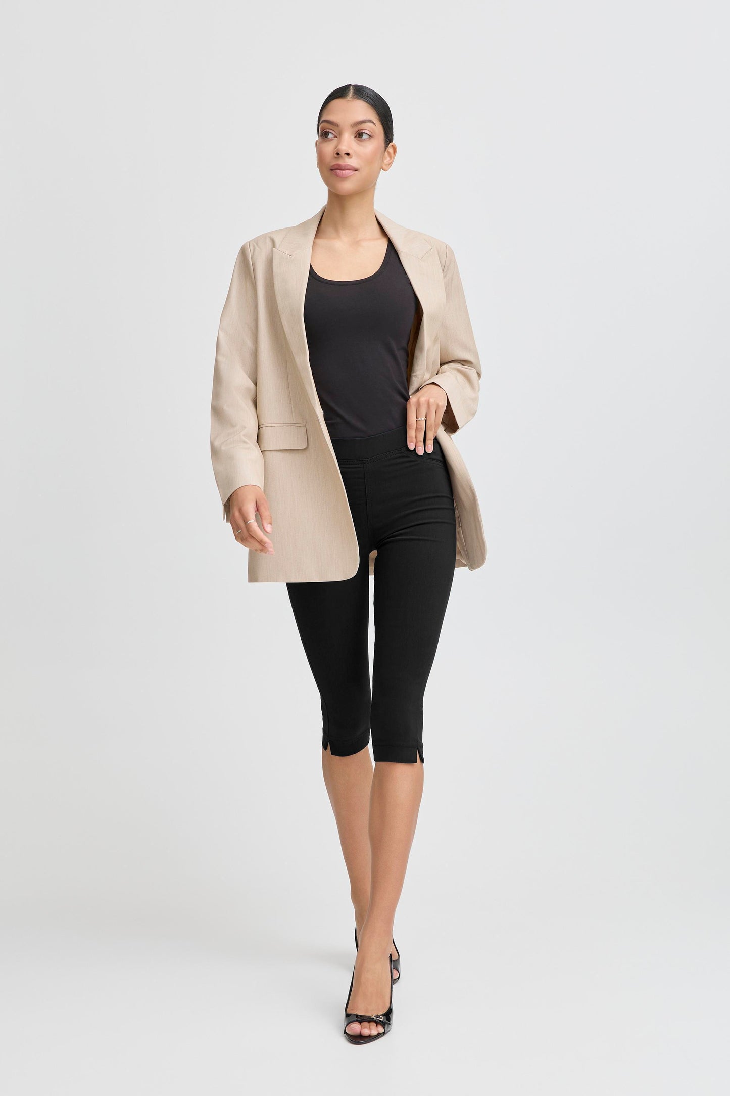 B Young Bykeira Capri Pants | Black