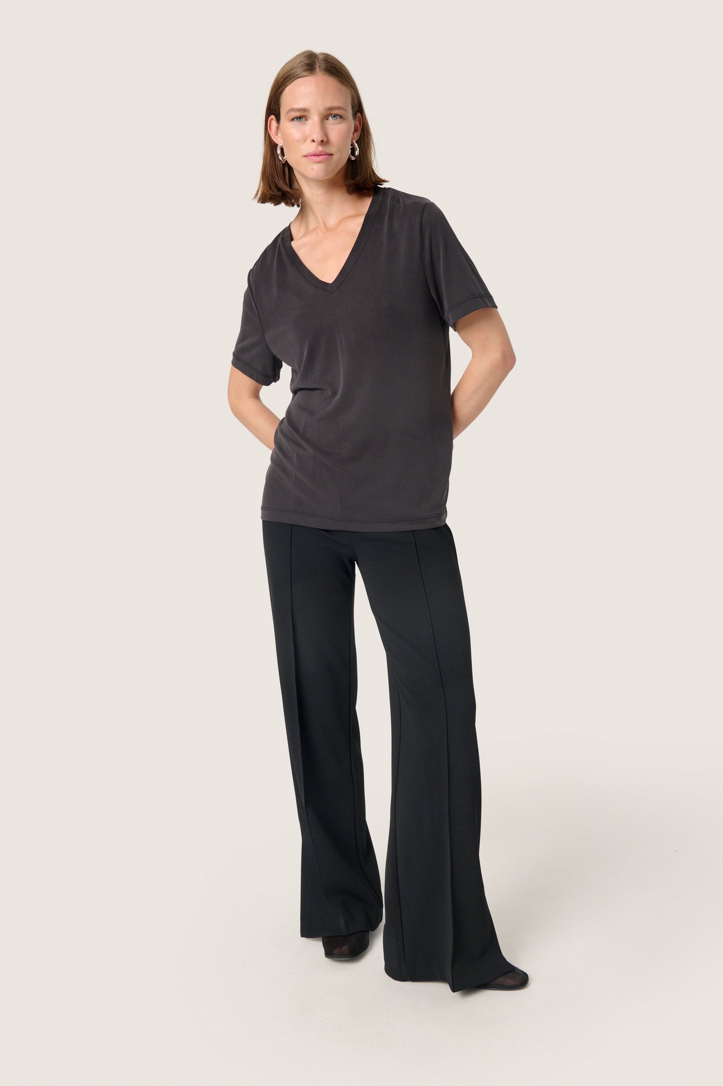 Soaked in Luxury Columbine T-Shirt | Black