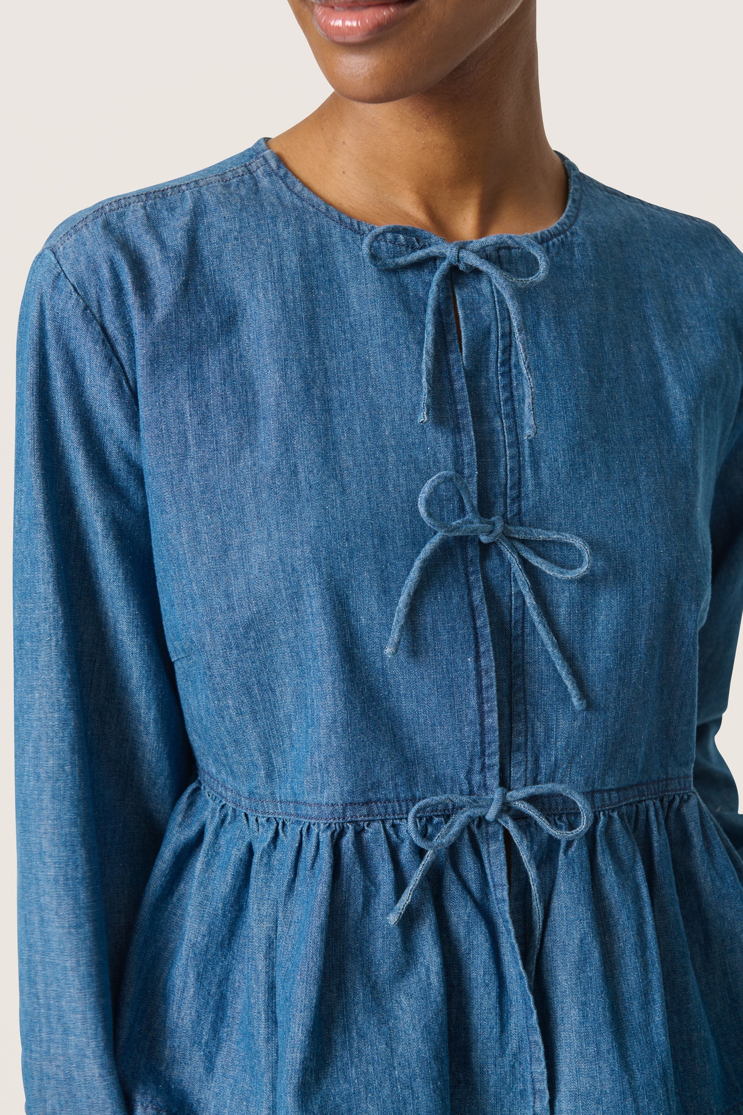 Soaked in Luxury Chamy Shirt Blouse | Medium Blue Denim
