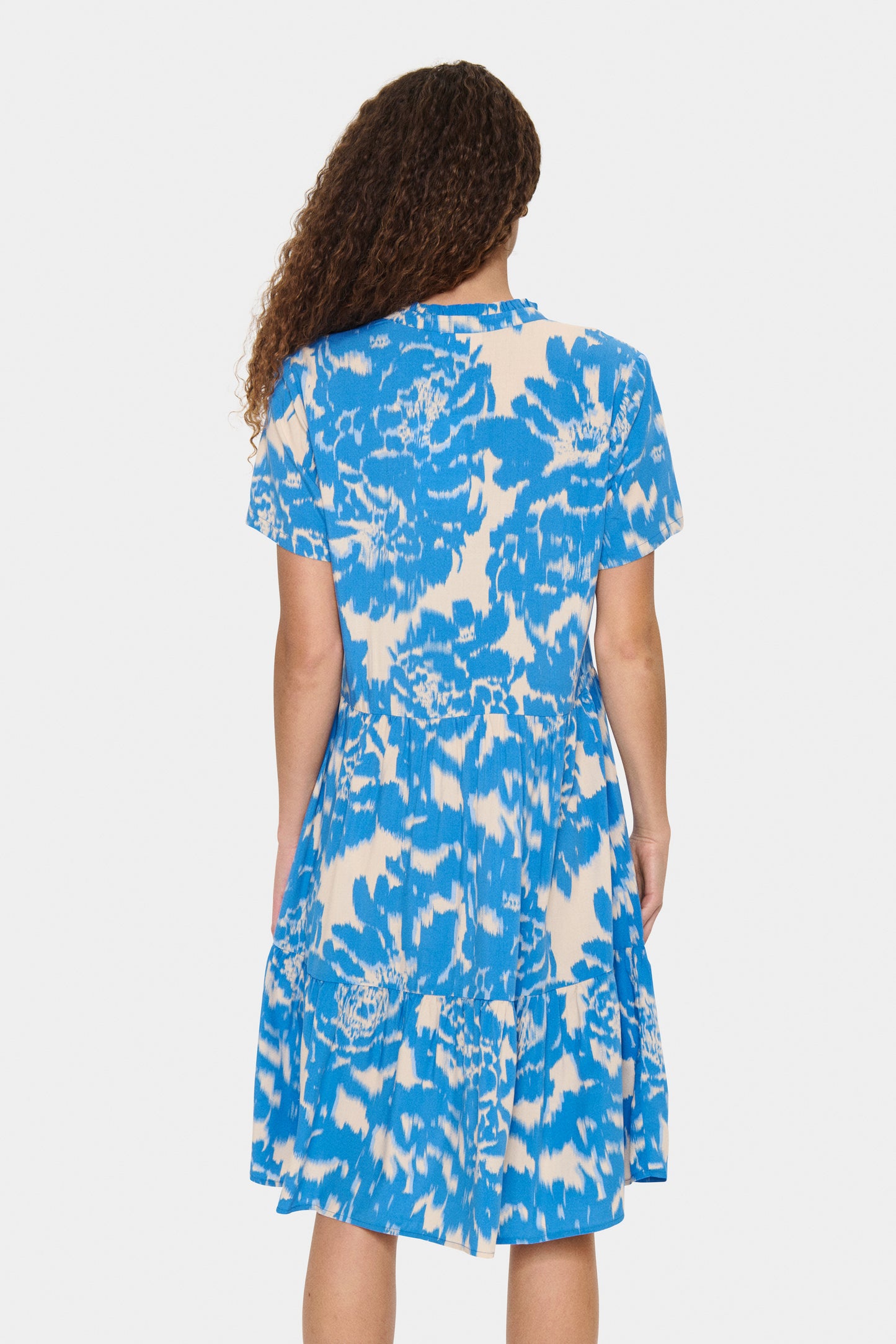 Saint Tropez Eda Short Sleeve Dress | Campanula Water Blooms