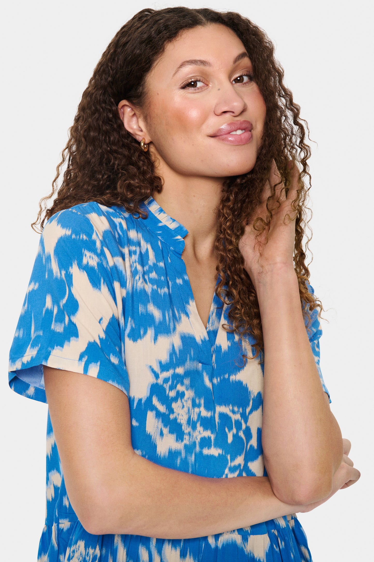Saint Tropez Eda Short Sleeve Maxi Dress | Campanula Water Blooms