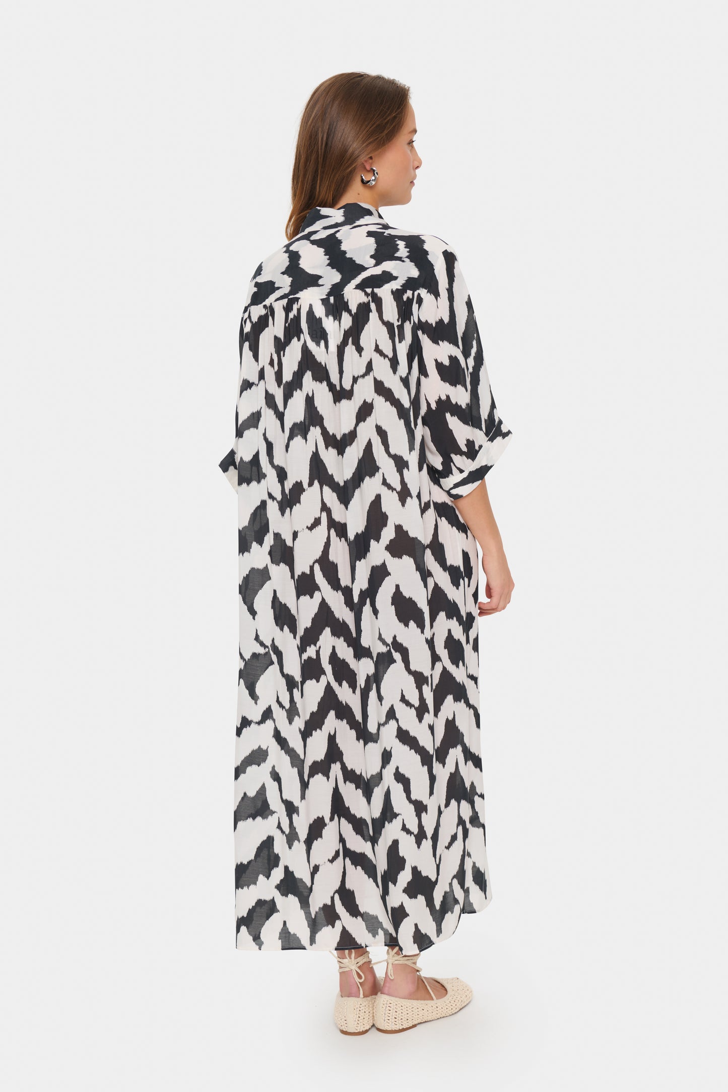 Saint Tropez Kelsie Shirt Dress | Black Monochrome Stokes