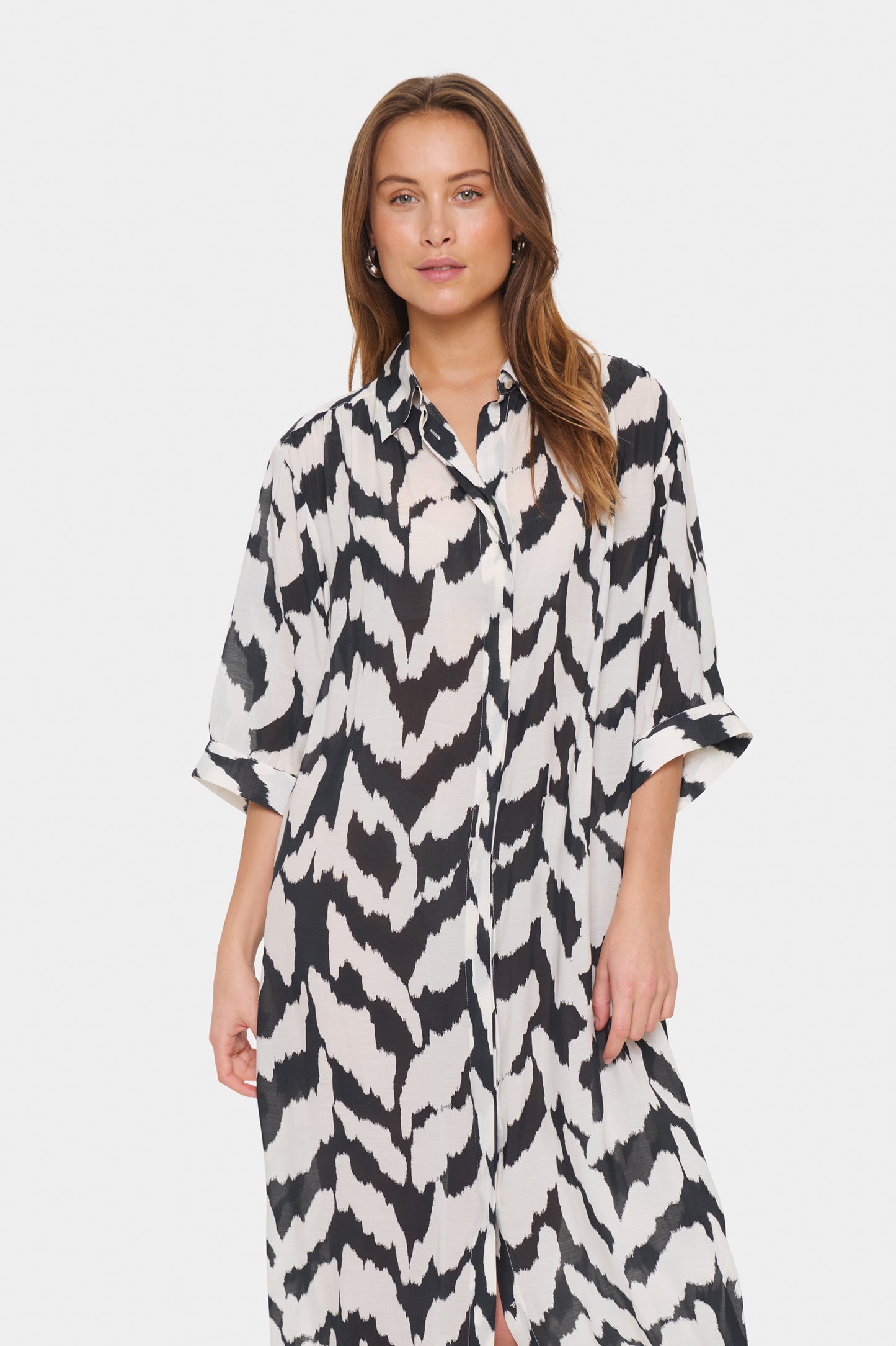 Saint Tropez Kelsie Shirt Dress | Black Monochrome Stokes