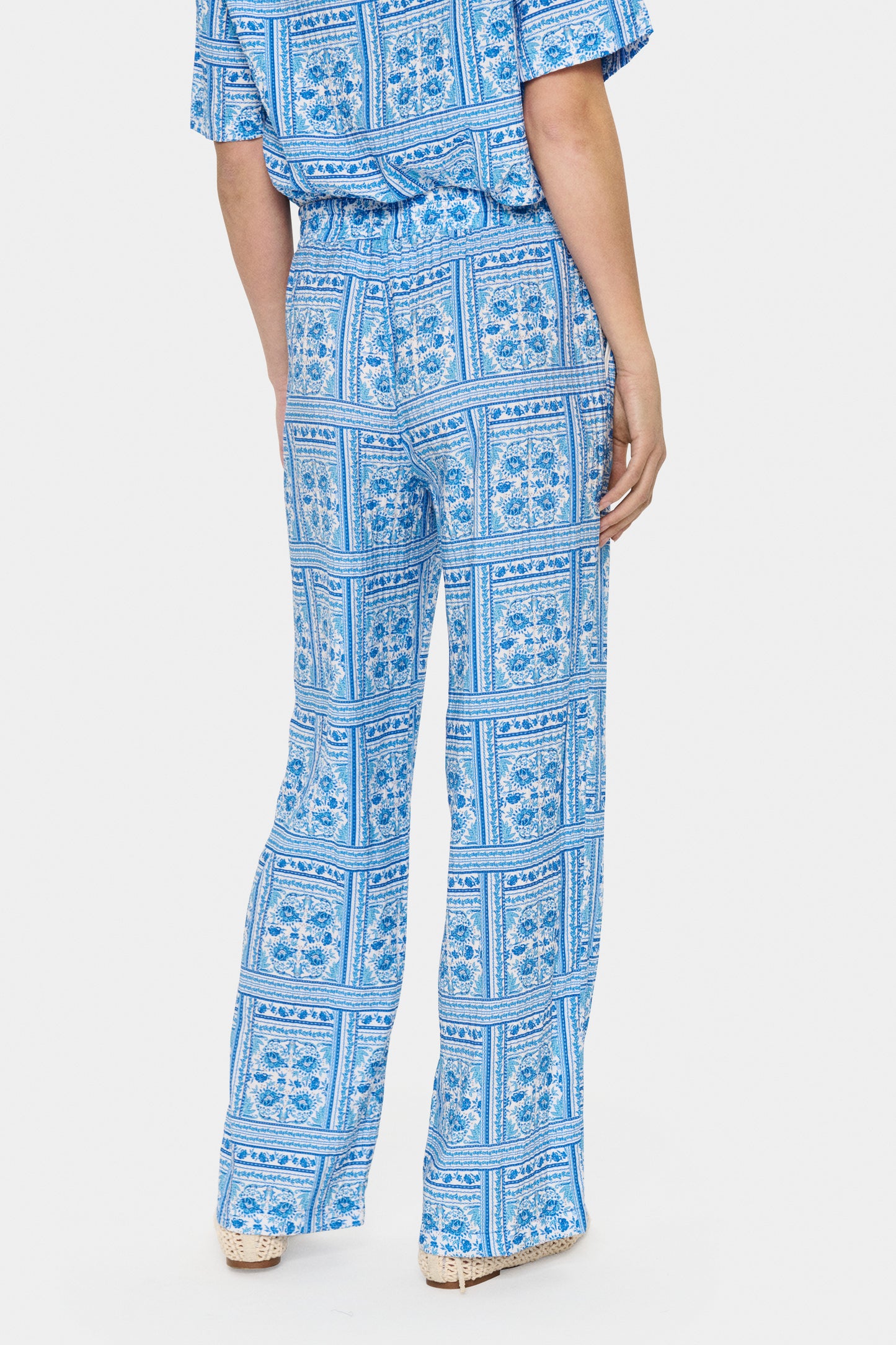 Saint Tropez Kaisa Pants | Campanula Paisley Squares