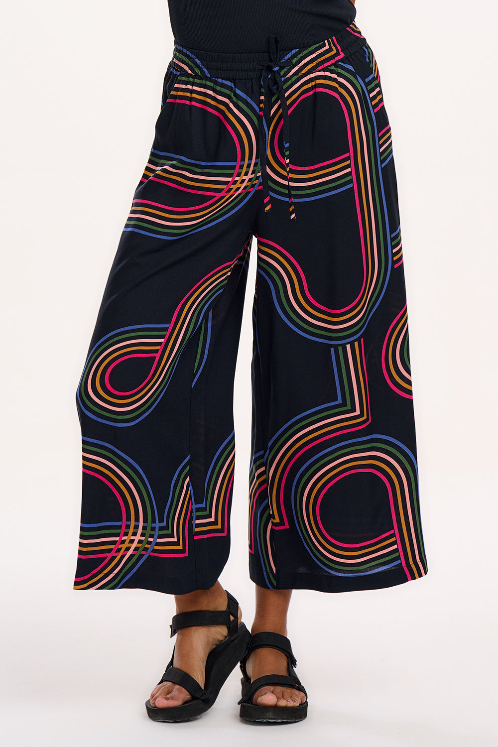 Ameera Cropped Wide Leg Trousers | Black Retro Racer
