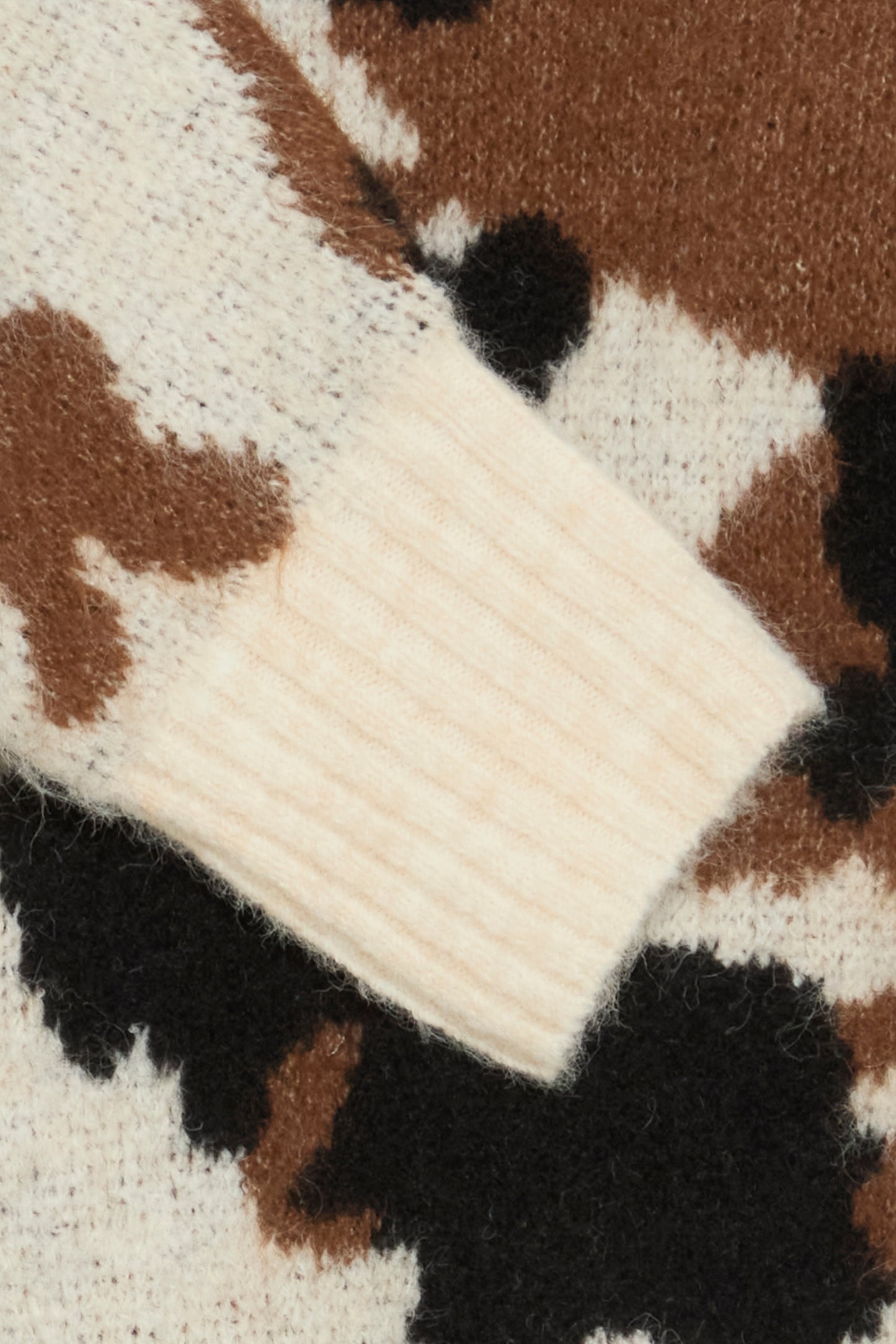 Byomea Cow Jumper | Birch Cow Jacquard