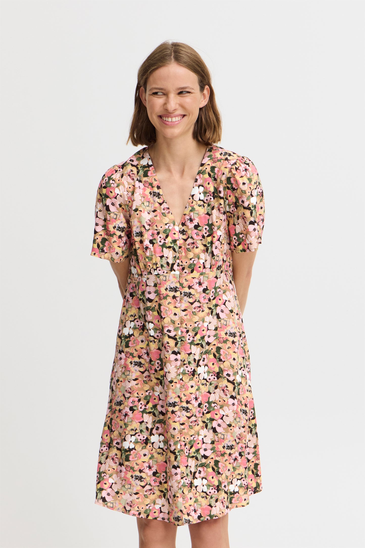 B Young Bymmjoella Short V-Neck Dress | Coral Blush Flower