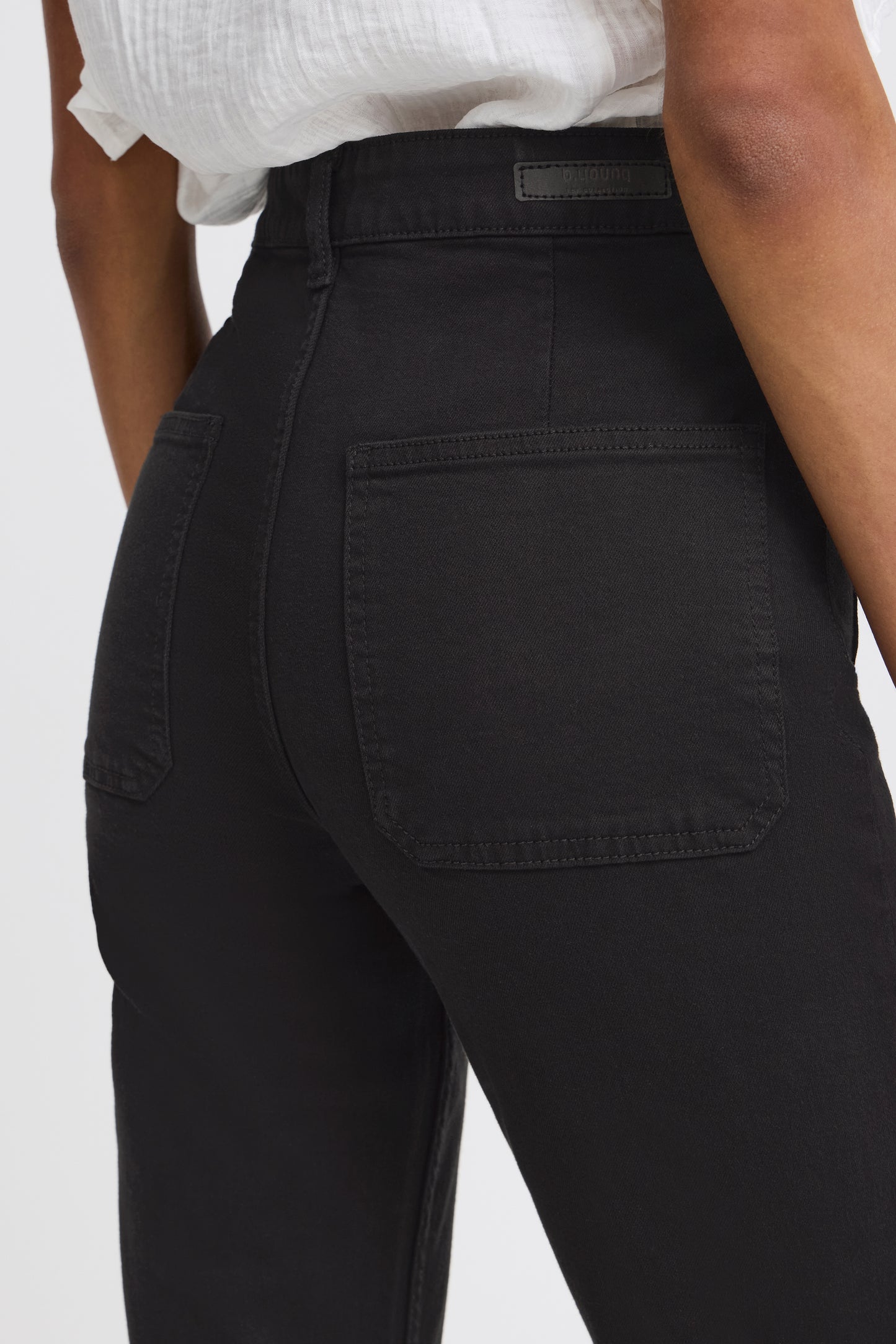 B Young Bylydia Pocket Jeans | Black