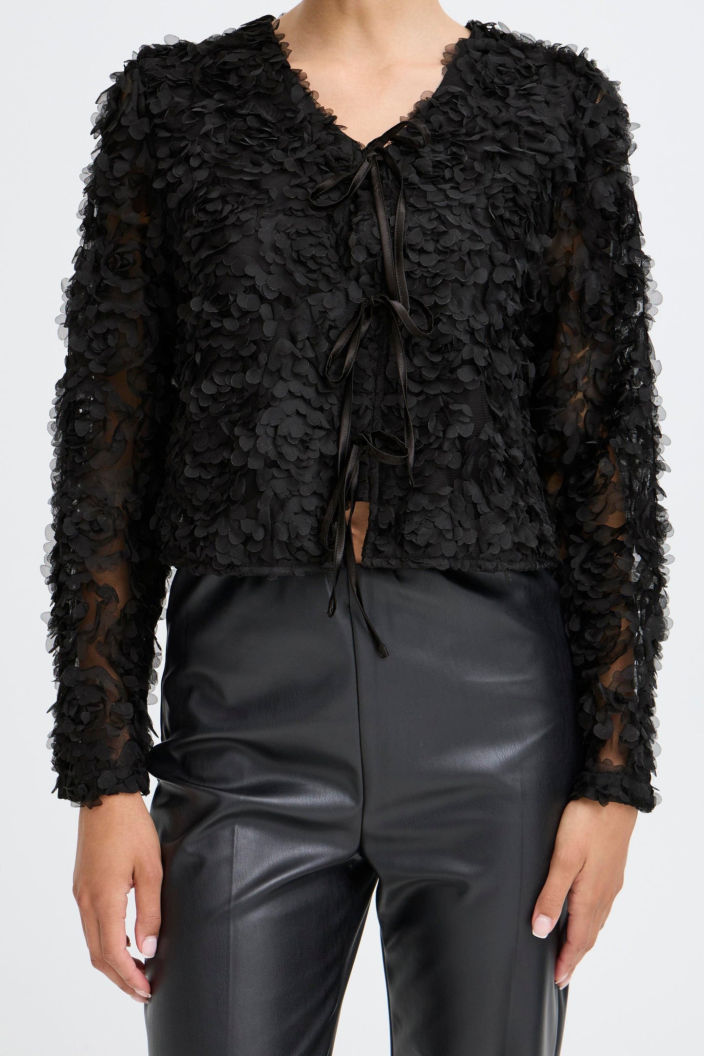 Byrosalinda Jacket | True Black