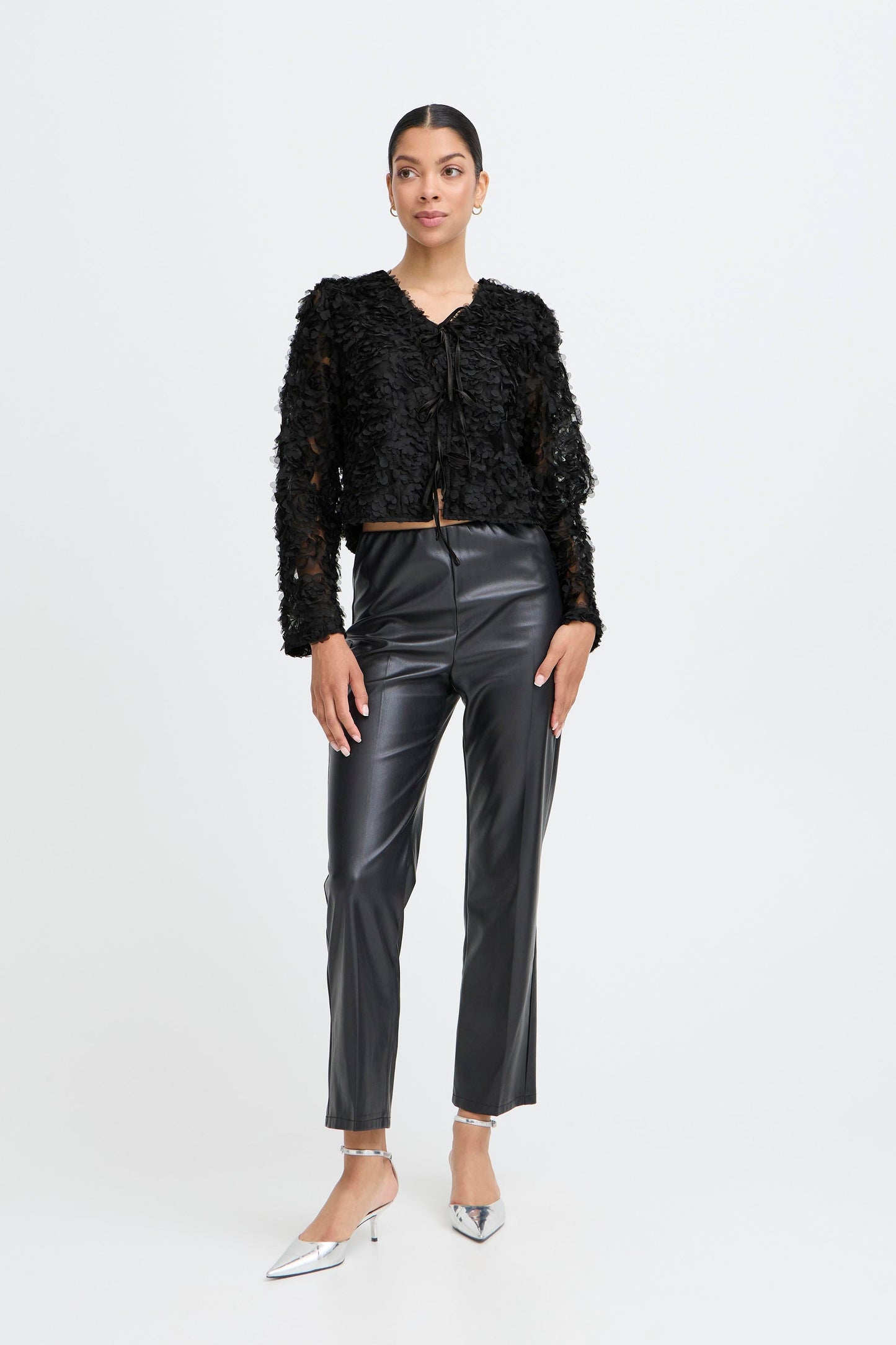 Byrosalinda Jacket | True Black