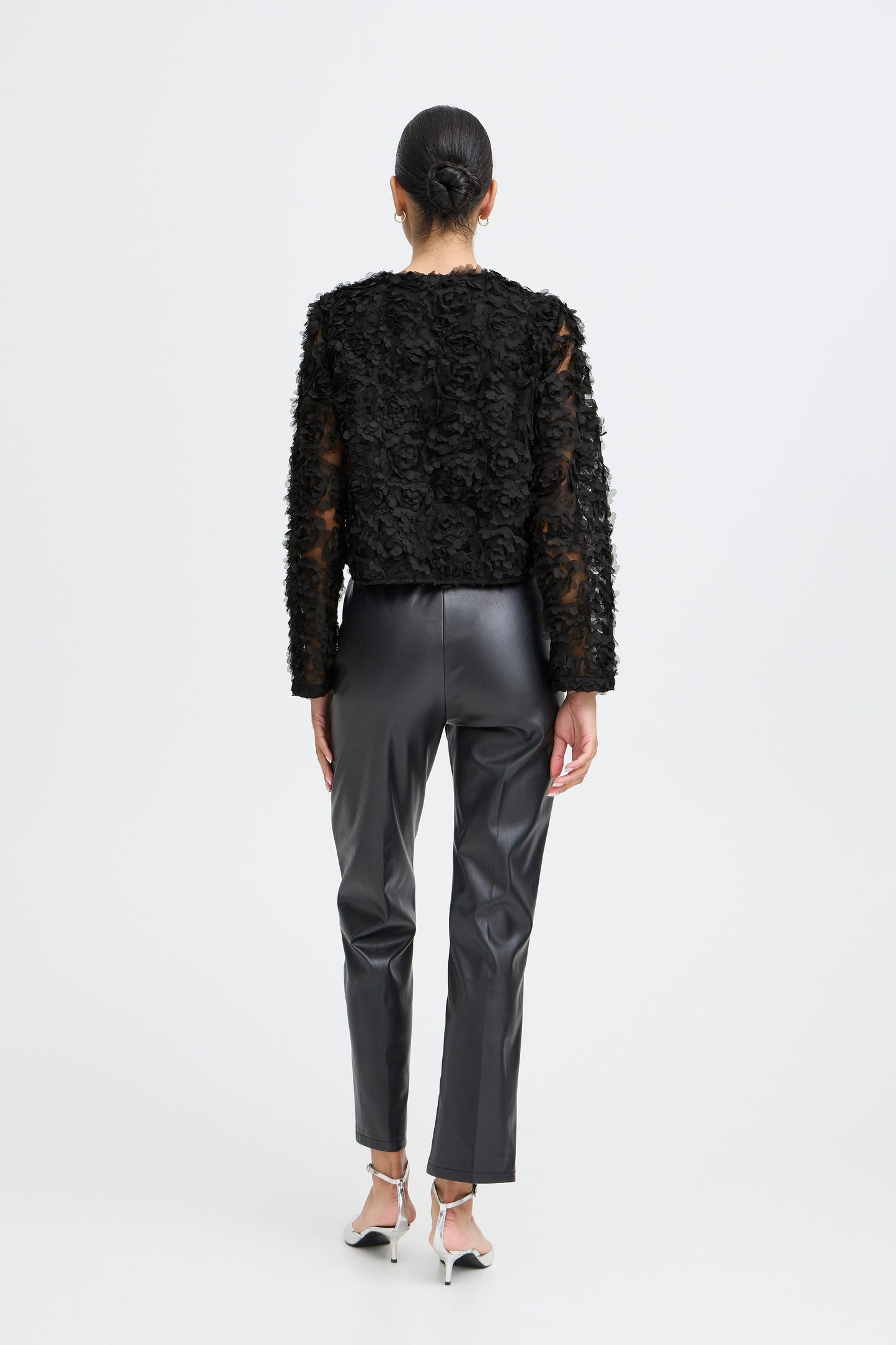 Byrosalinda Jacket | True Black