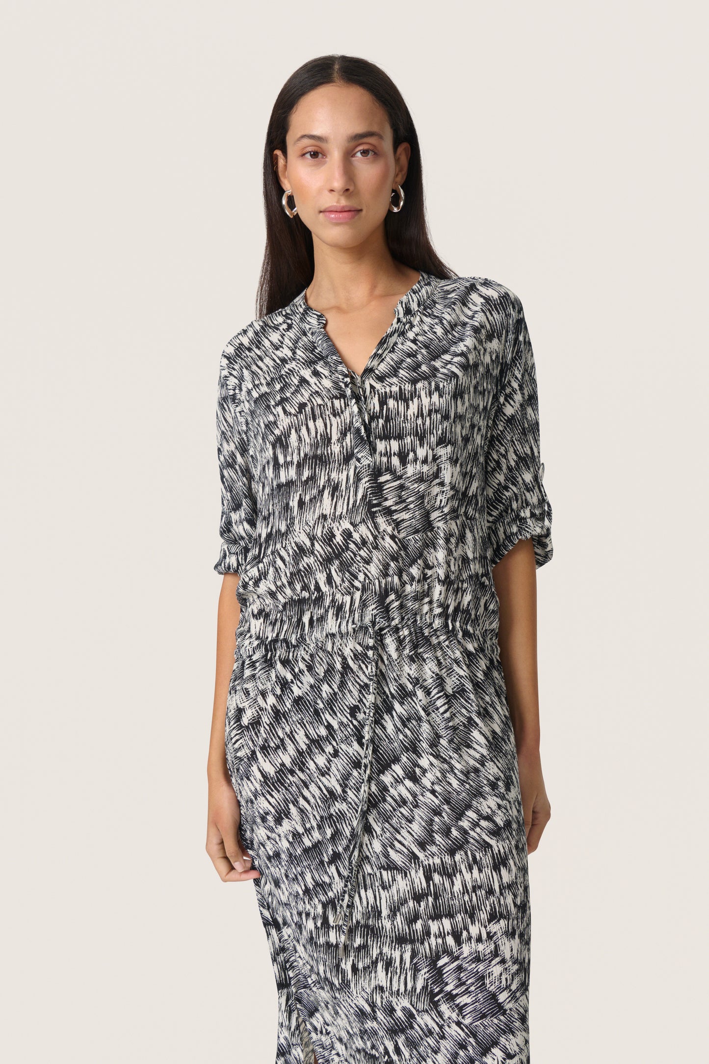 Soaked in Luxury Zaya Dress | Black Stroke Print