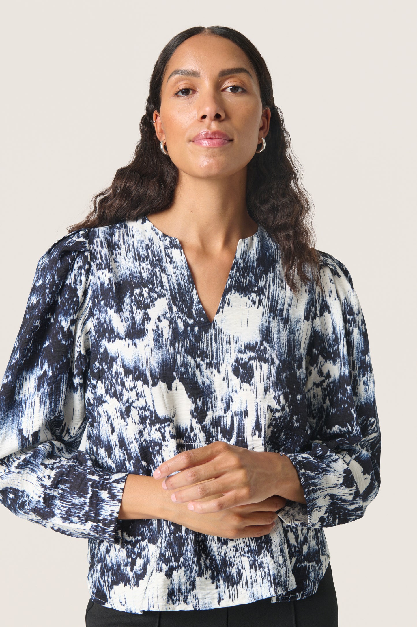 Soaked in Luxury Jazzlyn Blouse | Dark Navy Landscape Print