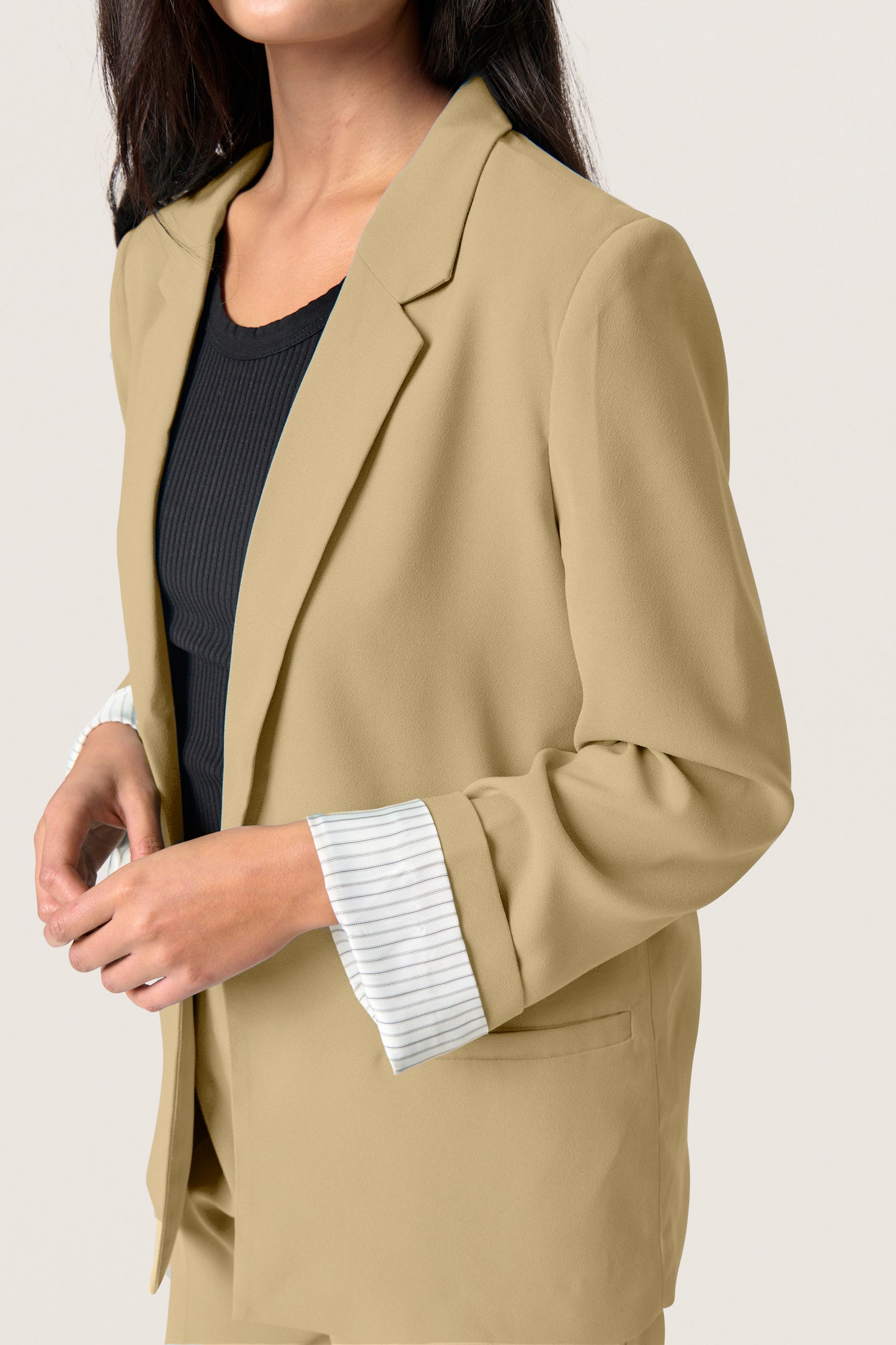 Soaked in Luxury Shirley Fold-Up Blazer | Elmwood