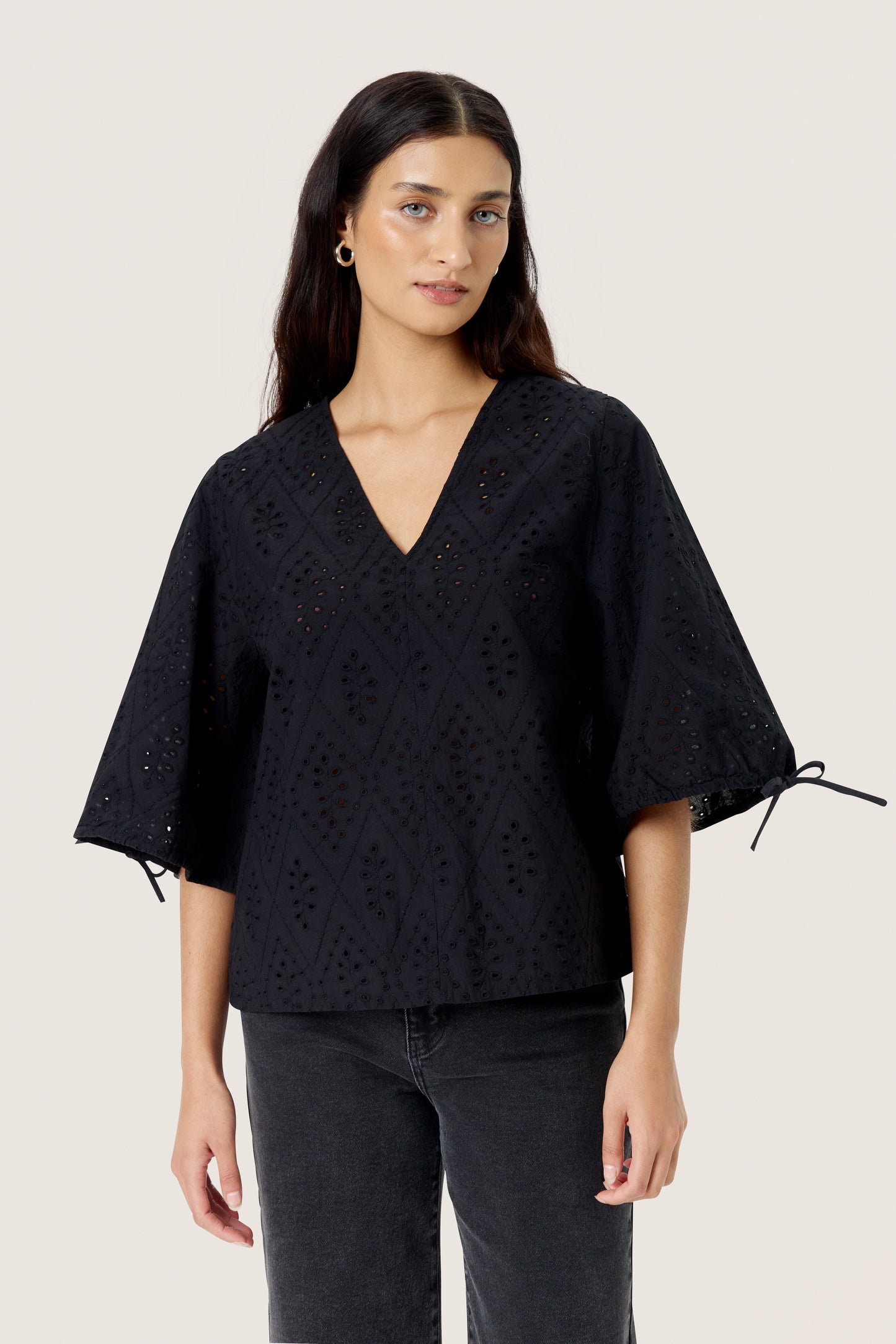 Soaked in Luxury Joella Blouse | Black