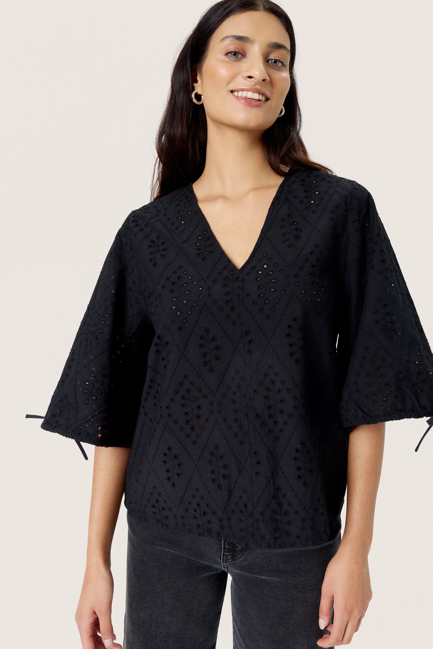 Soaked in Luxury Joella Blouse | Black