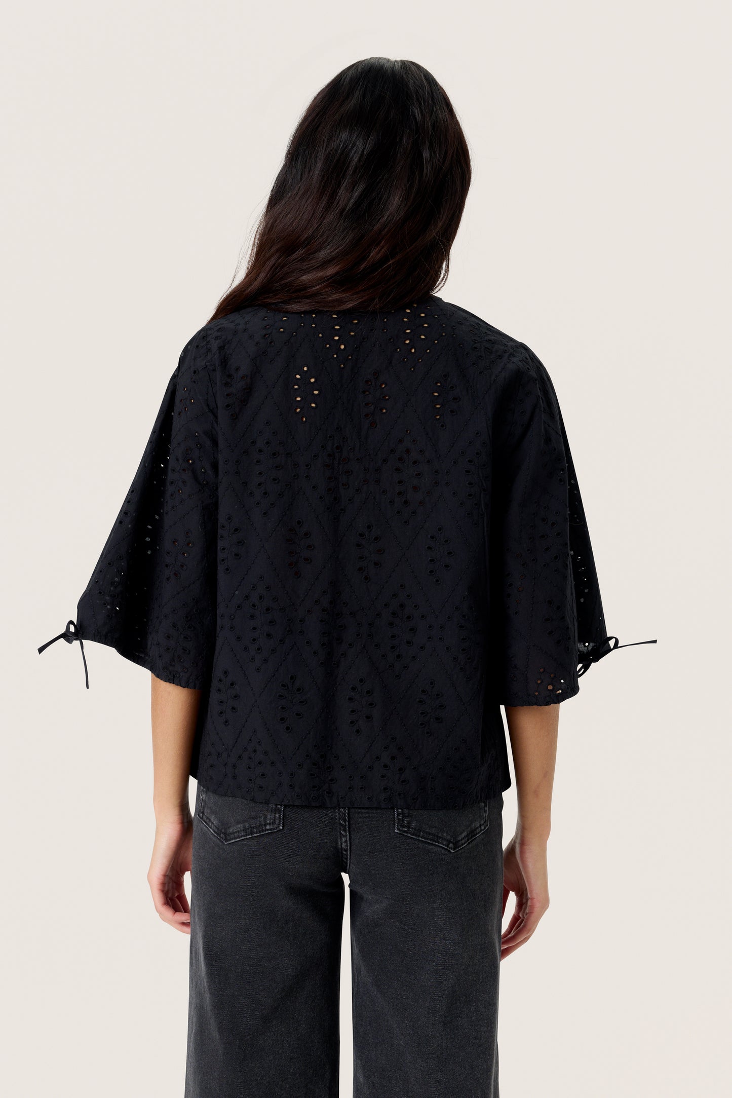Soaked in Luxury Joella Blouse | Black