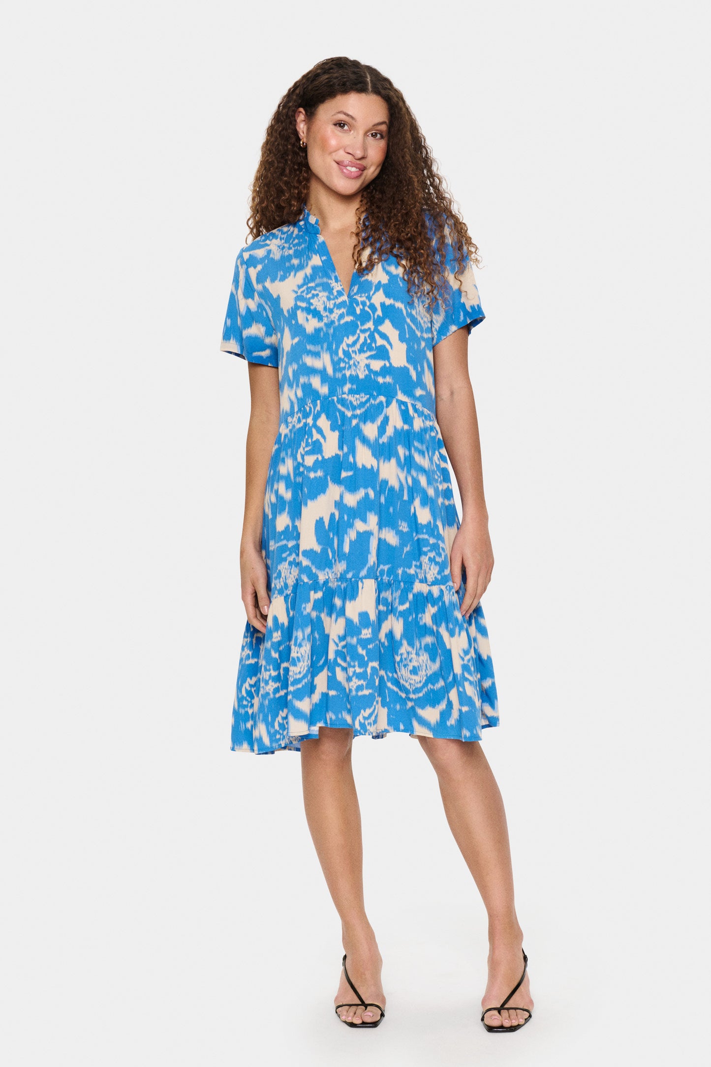 Saint Tropez Eda Short Sleeve Dress | Campanula Water Blooms