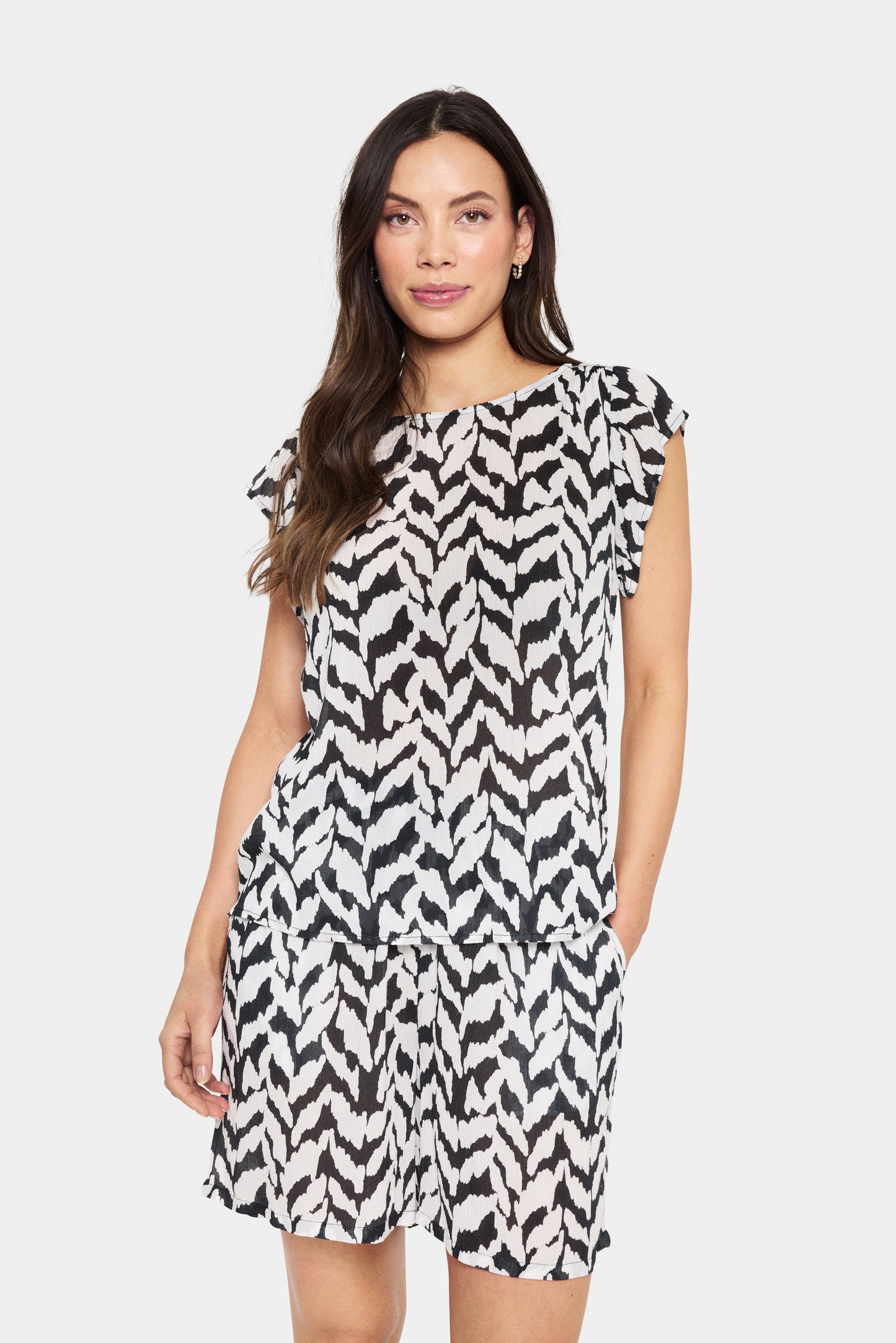 Saint Tropez Vega Adele Top | Small Monochrome Strokes