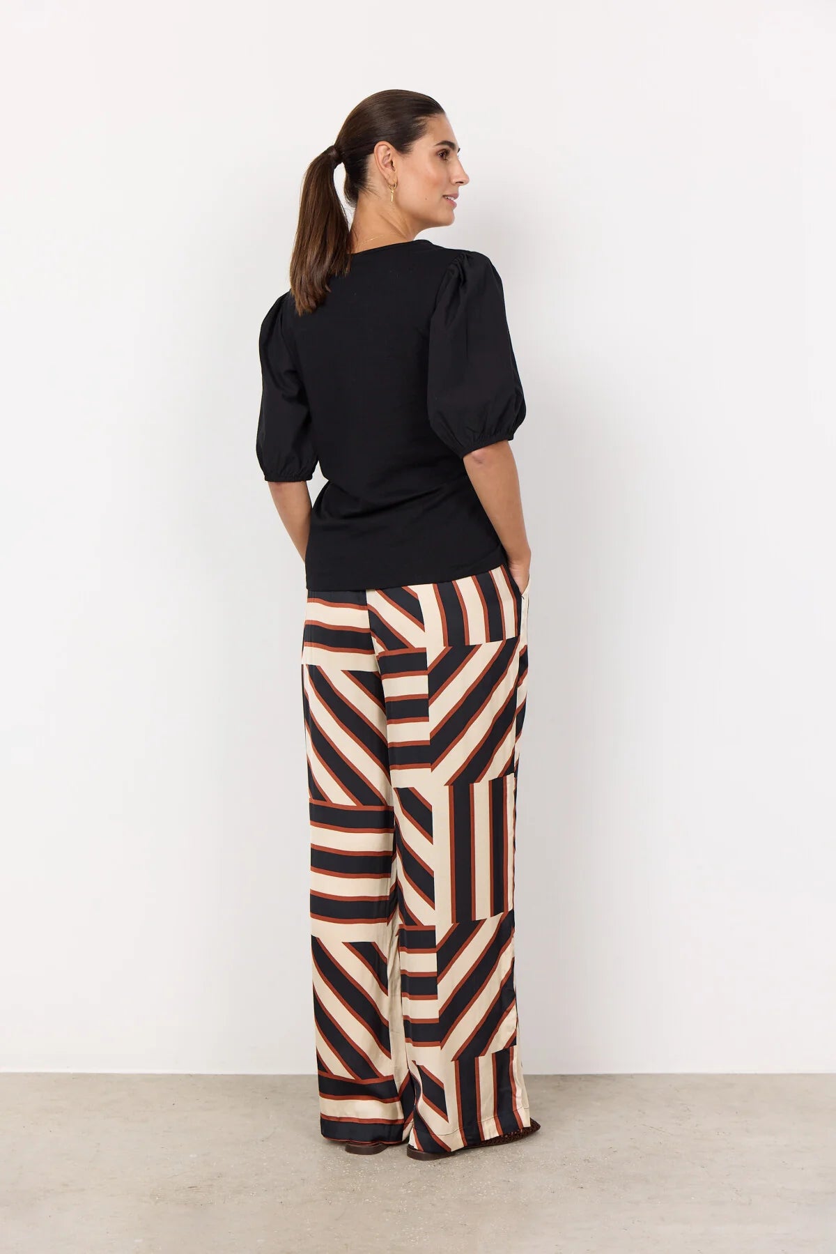 Soya Concept Derby Top | Black