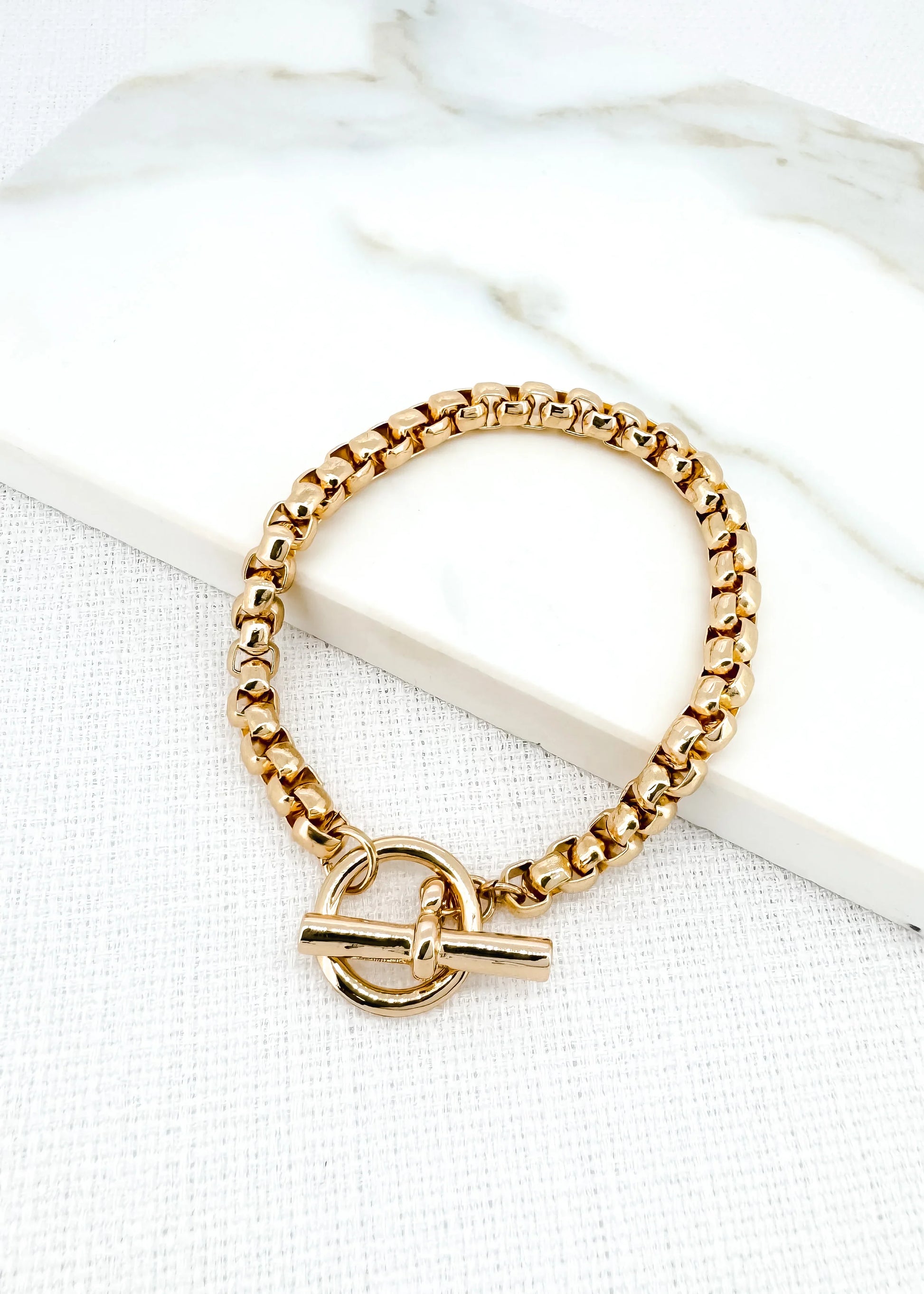 Envy Gold box Chain T-Bar Bracelet