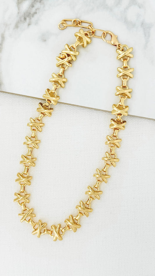 Envy Short Gold Cross Design Necklace