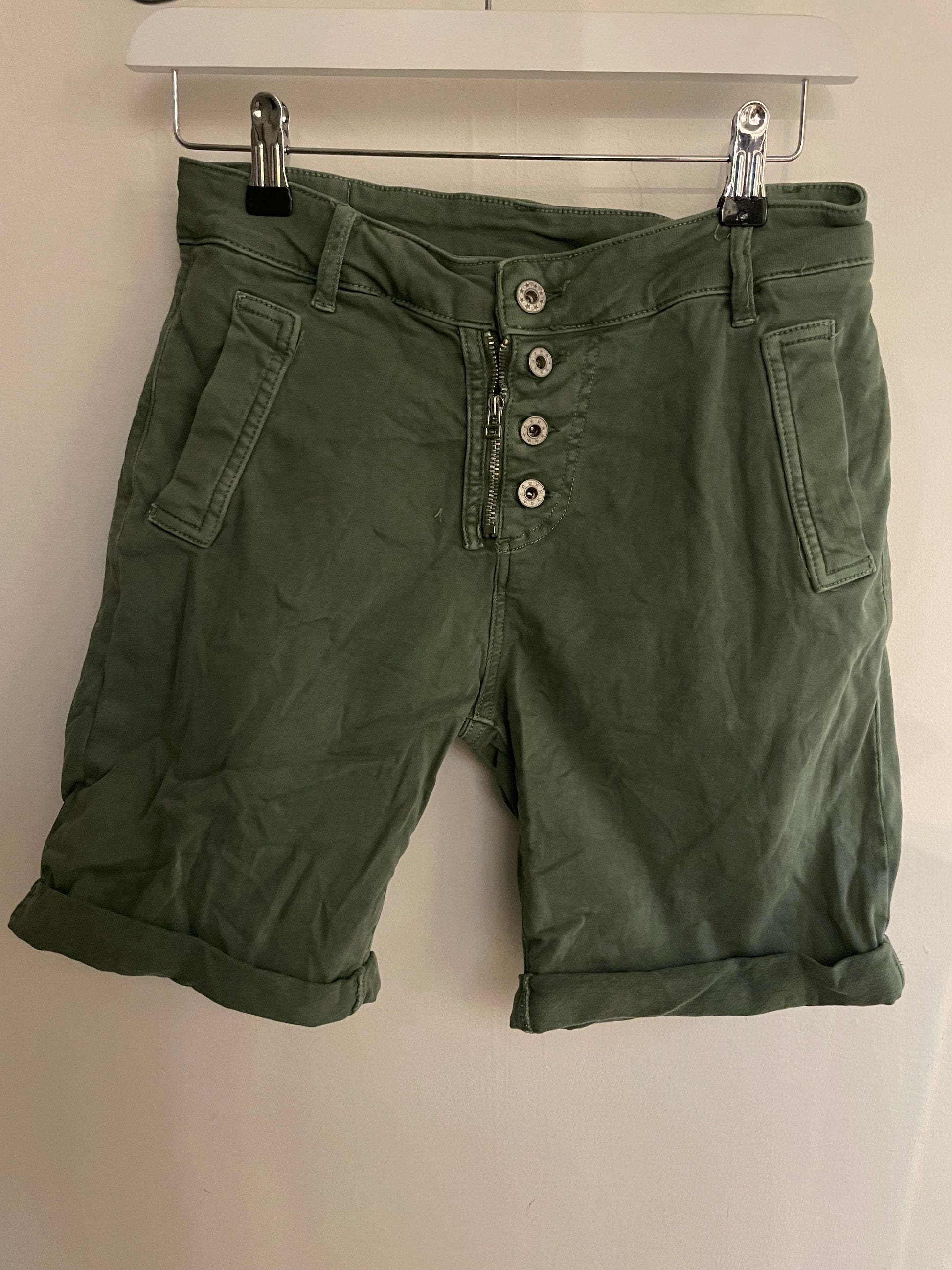 Melly & Co 4 button Shorts in Khaki