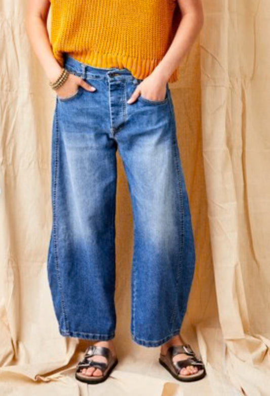 Barcelona Carrot Shape Jeans | Mid Denim