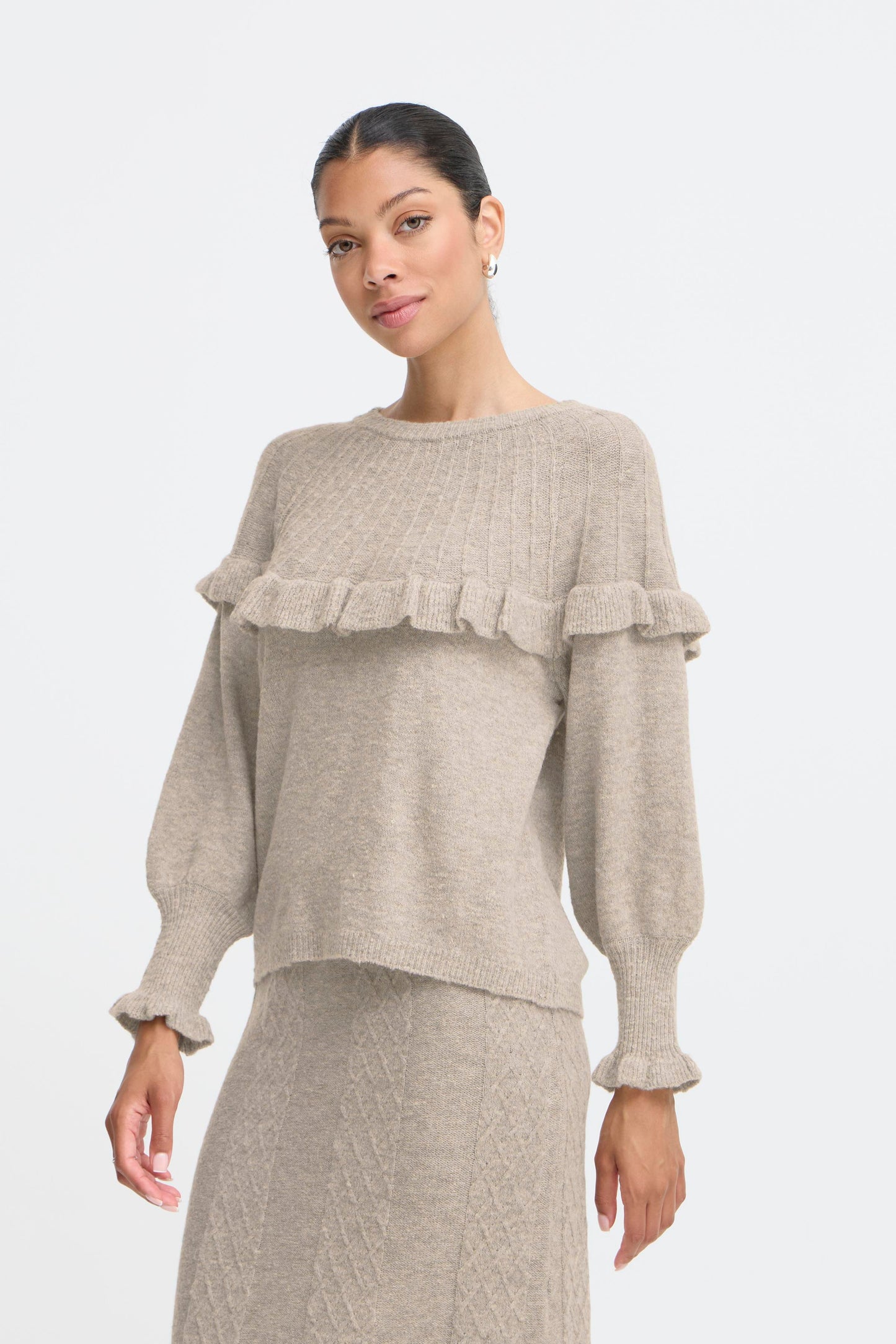 Bynikolina Frill Jumper  | String Melange