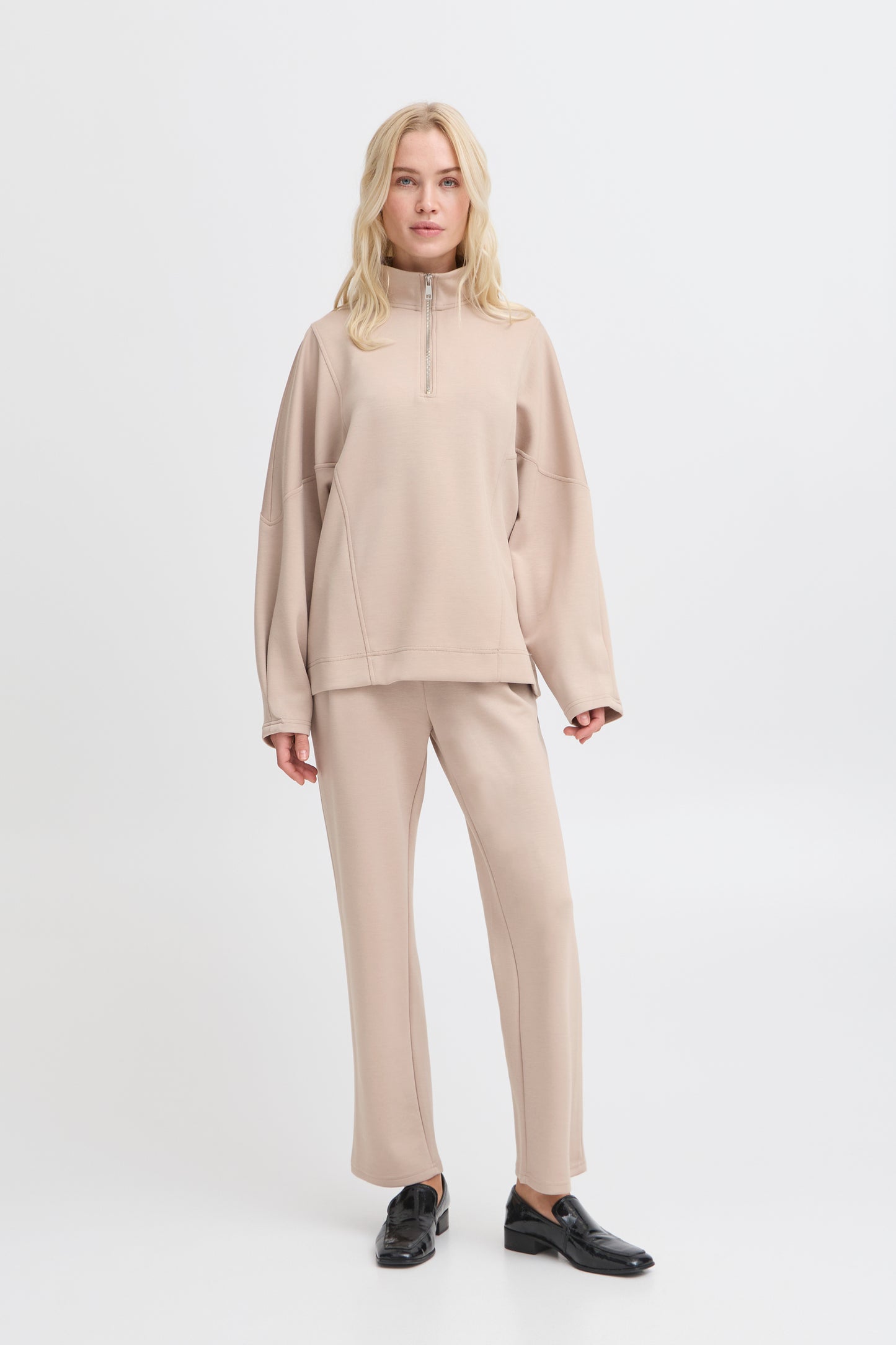 Bypusti Pleat Logo Pullover | String