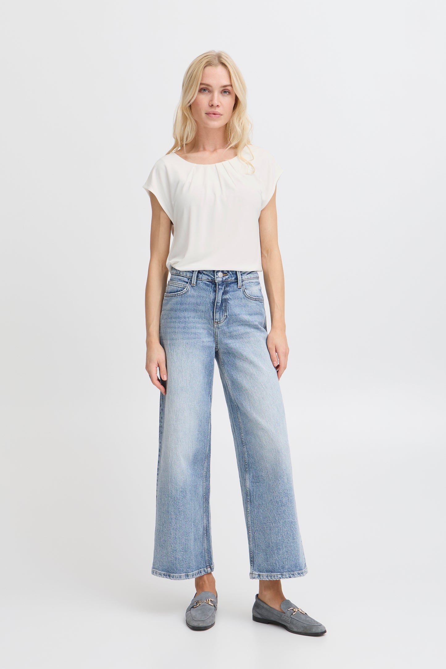 B Young Byperl Pleat Tee | Marshmallow