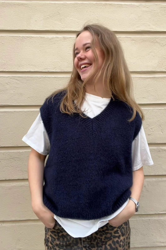 Tessa Knitted Mohair Mix Vest | Navy