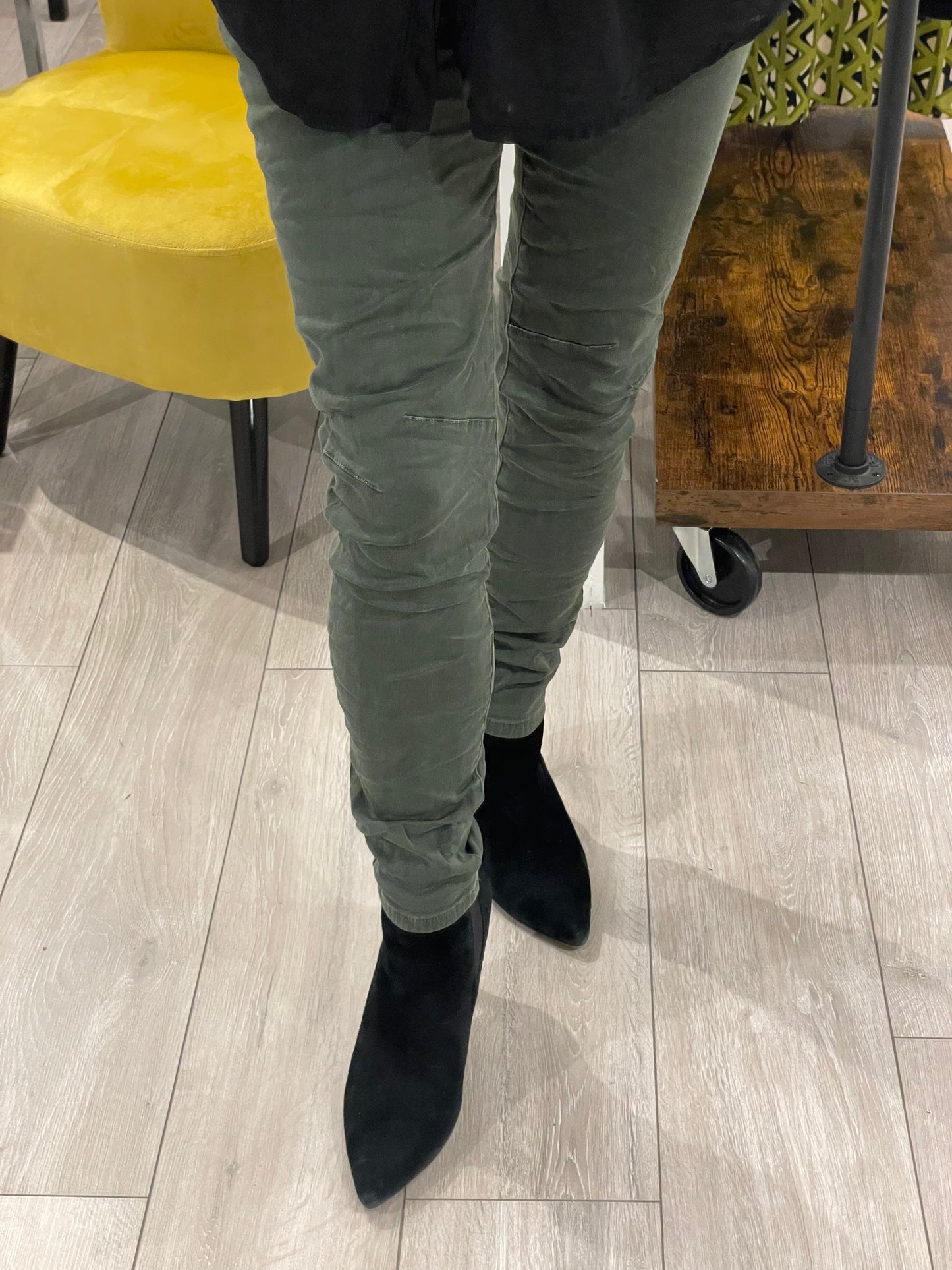 Melly & Co 4 Button Jeans | Khaki