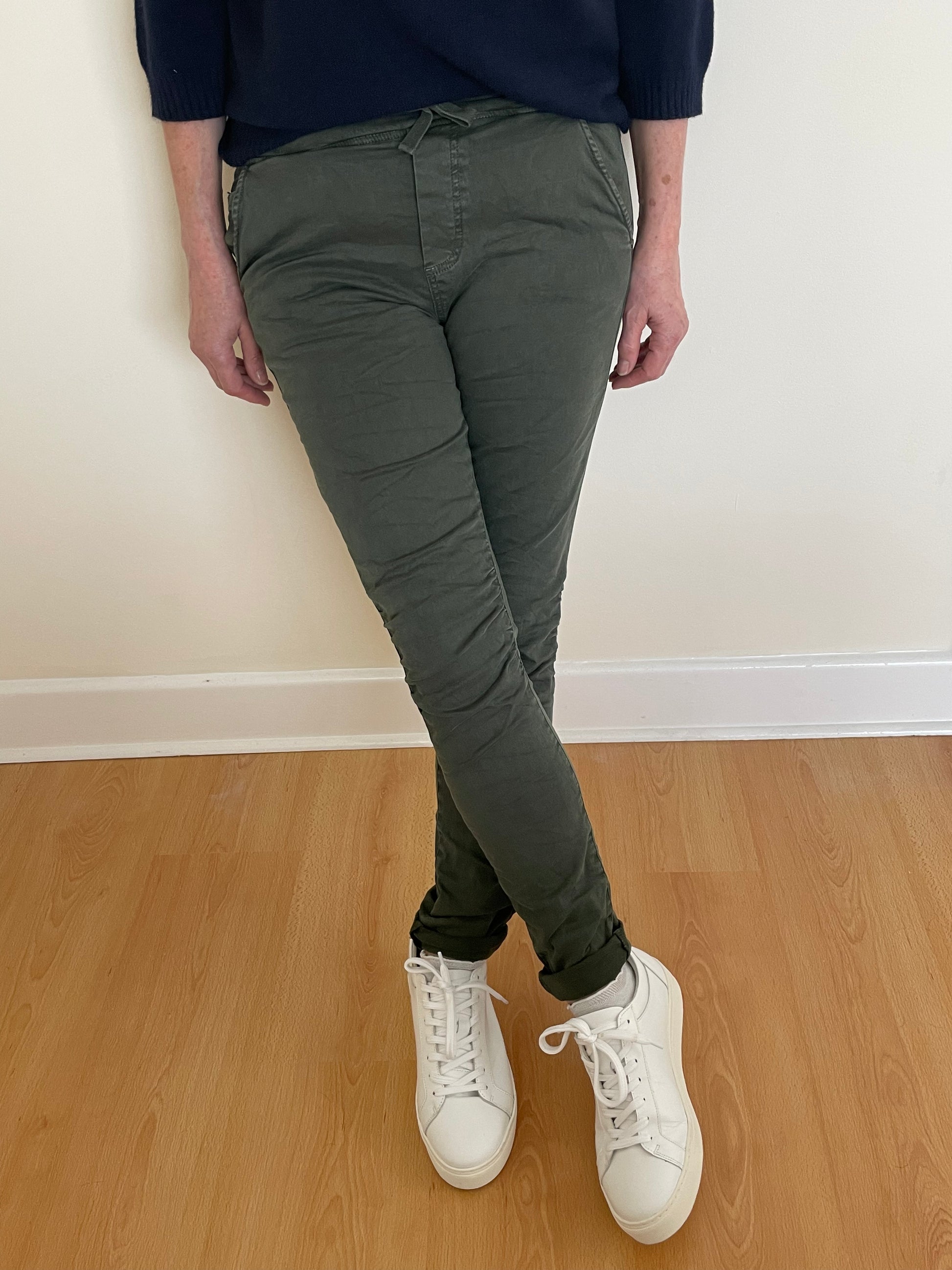 Melly & co jean joggers hotsell